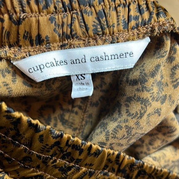 Cupcakes & Cashmere Rey Jogger Pants Size XS - Picture 9 of 10